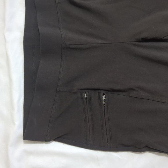 Express Zippered Pocket Leggings, Color Green Size M - Picture 2 of 13